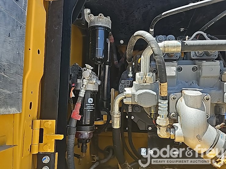 2019-deere-210g-image-48