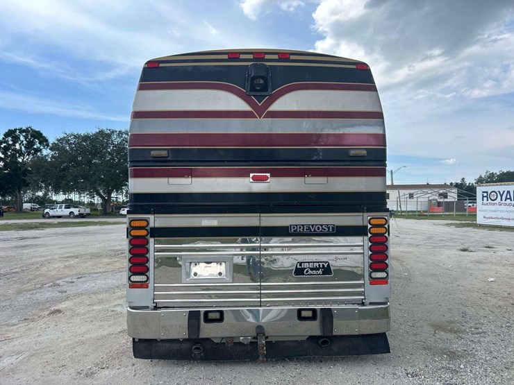 1994-prevost-liberty-coach-motorhome-image-54