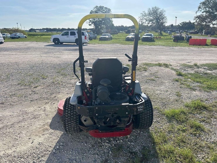 2006-husqvarna-yth2148b-riding-mower-image-14
