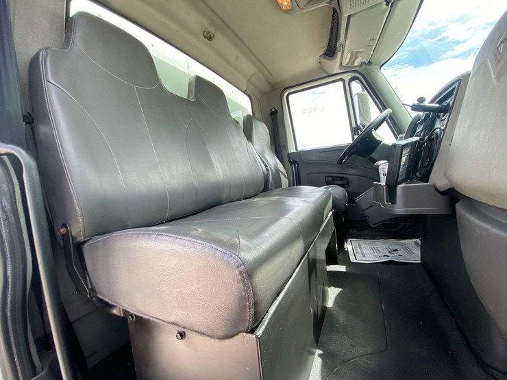 2015-international-durastar-4300-image-37
