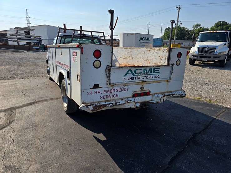 2000-ford-f550-image-17