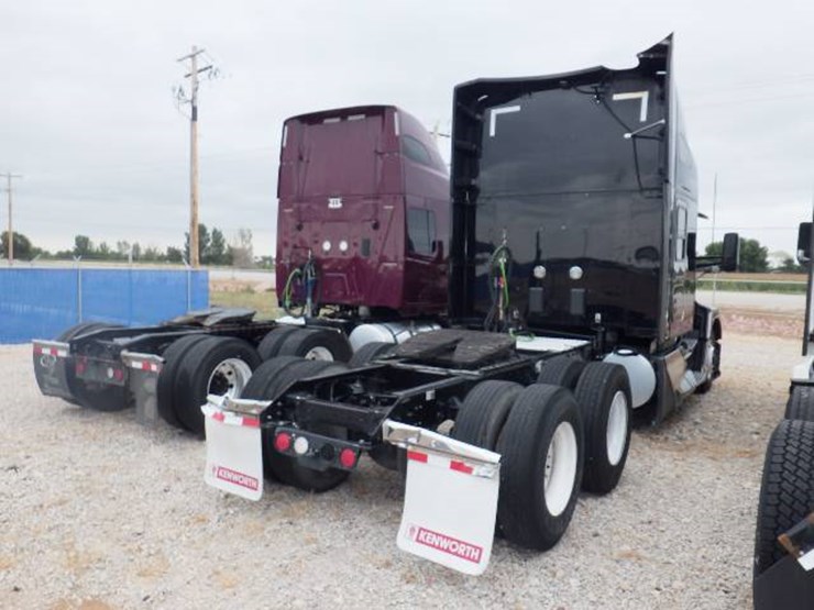 2022-kenworth-t680-image-7