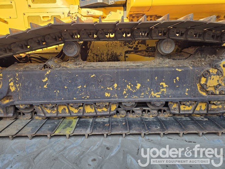2023-komatsu-d61pxi-24-image-16