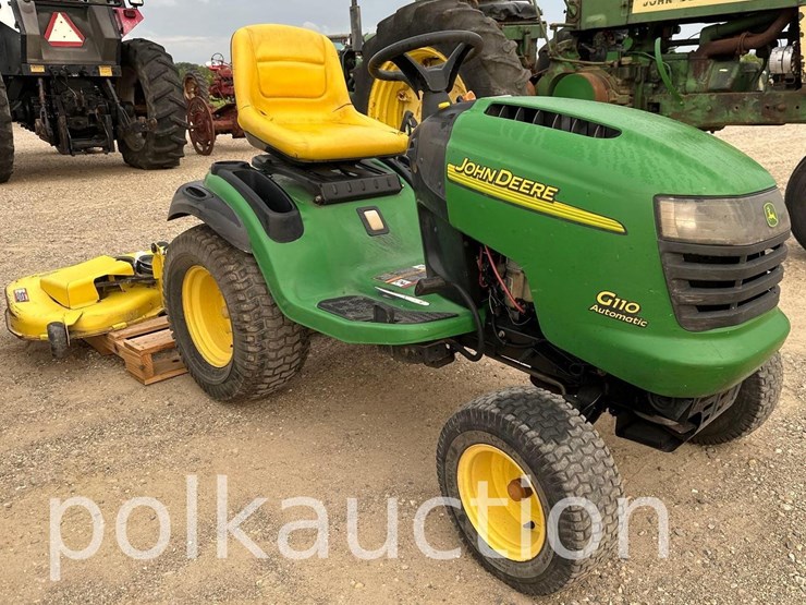 john-deere-g110-image-1