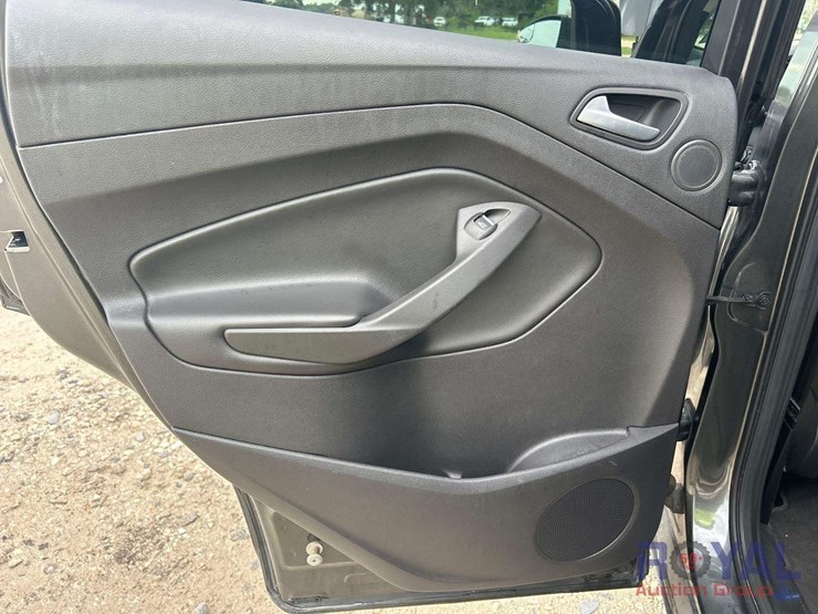 2016-ford-escape-image-19