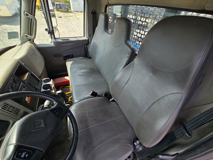 2012-international-durastar-4300-image-73