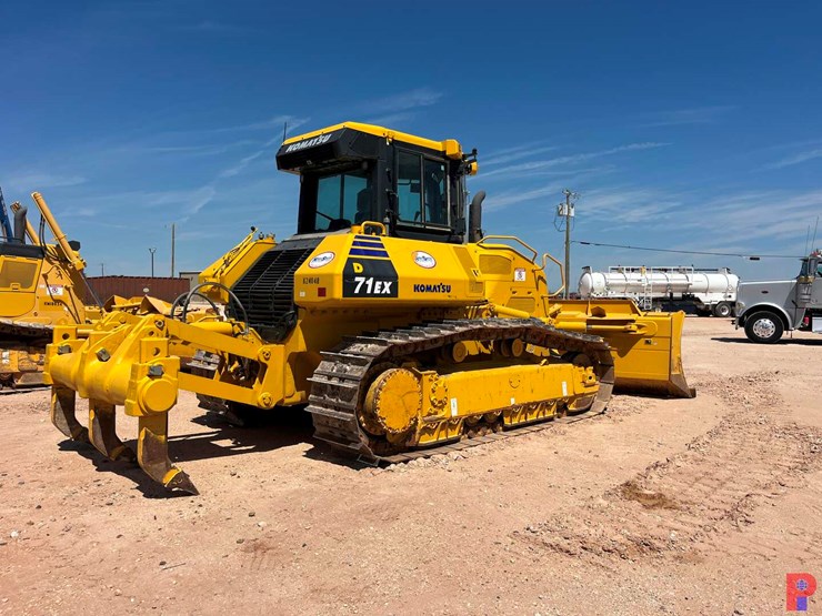 2023-komatsu-d71ex-24-crawler-dozer-image-3