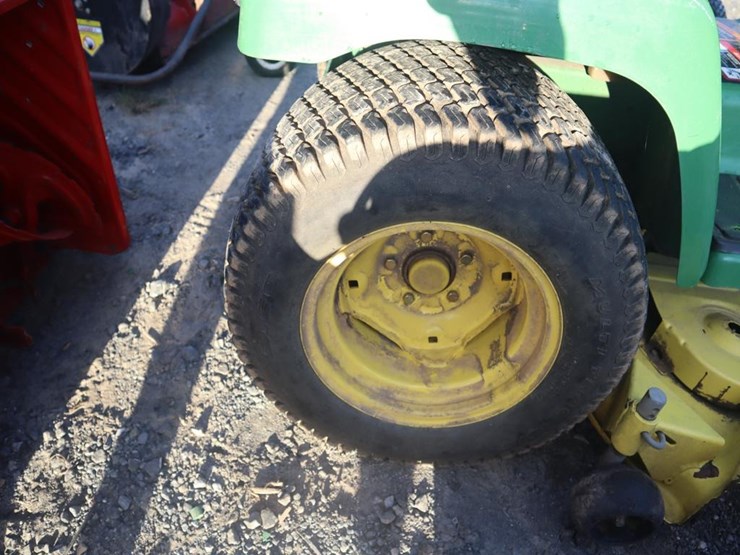 john-deere-345-image-10