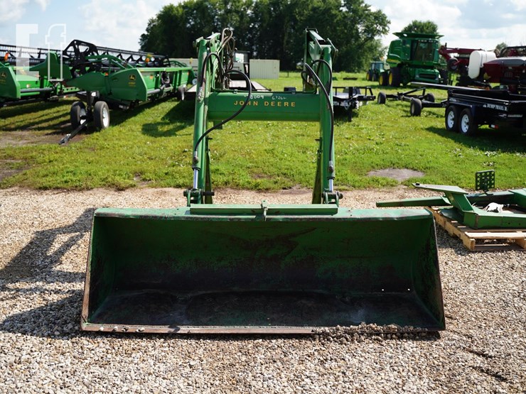 john-deere-245-image-3