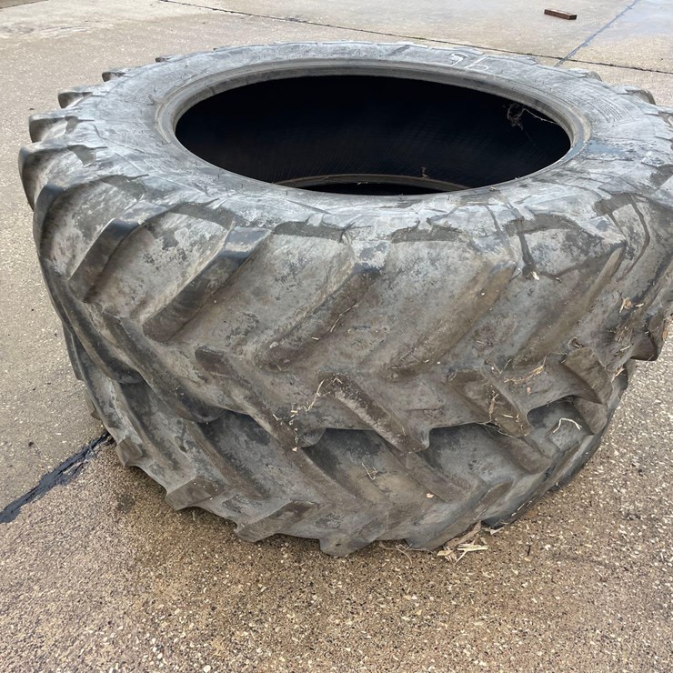 2-Michelin 380/85R34 Tractor Tires