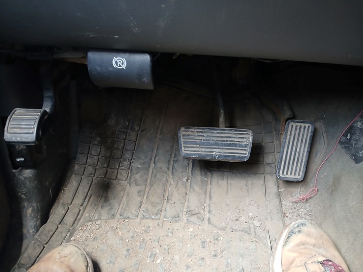 2005-chevrolet-silverado-image-47