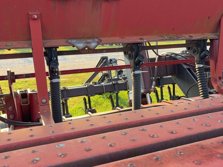 case-5400-drill,-20ft,-soybean-special,-yetter-no-till,-with-markers-image-14