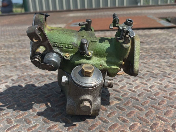 marvel-schebler-dltx-67-carburetor-image-1