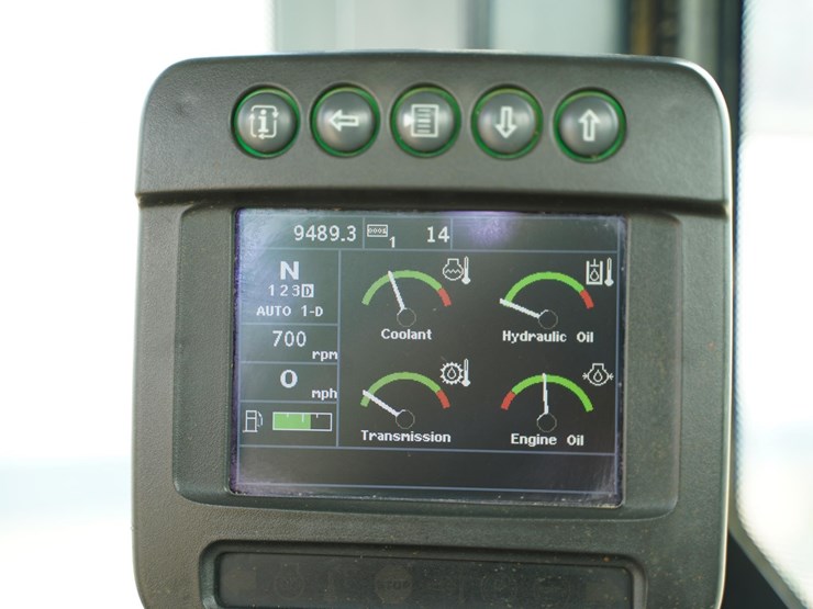 2015-deere-544k-image-40