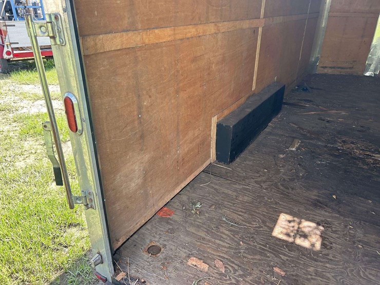 22ft-t/a-enclosed-cargo-trailer-image-10