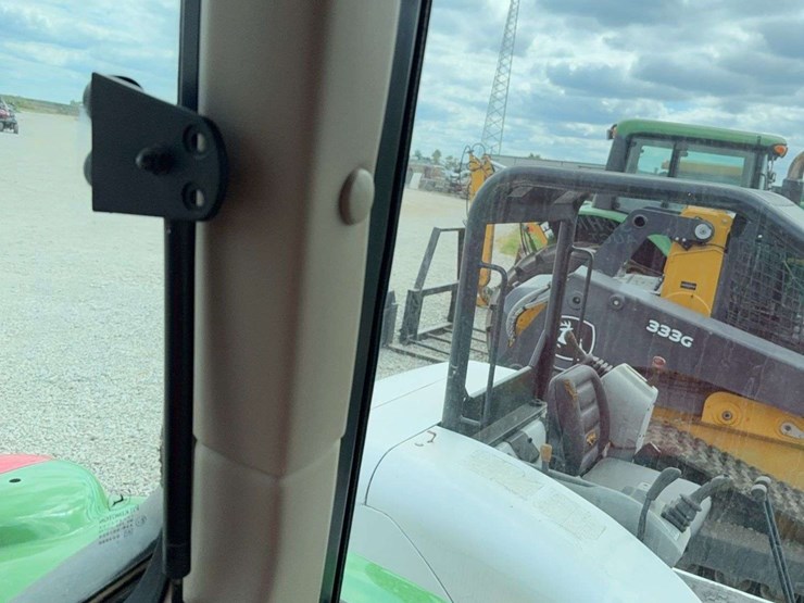 john-deere-6420-tractor,-2wd,-4,241-hours,-2-remotes,-540pto-image-25