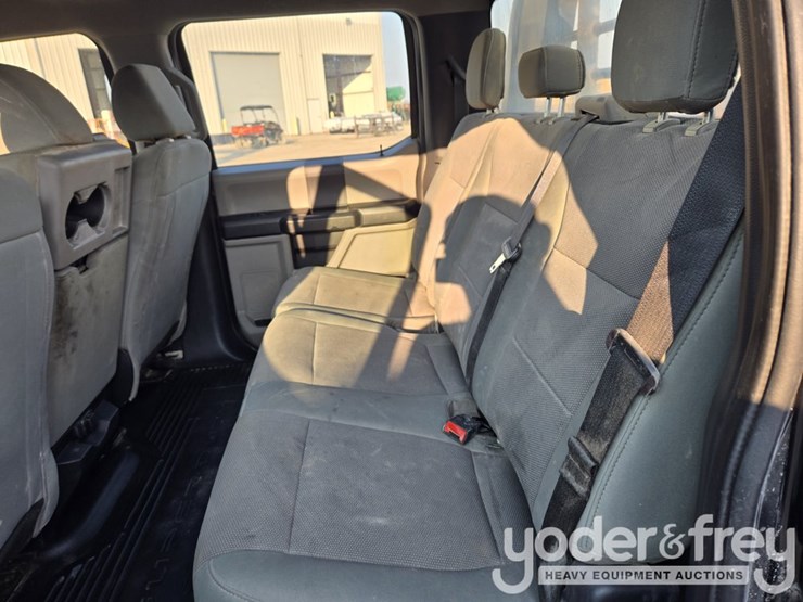 2022-ford-f350-xl-image-40