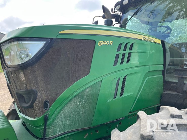 2014-john-deere-6140r-image-19