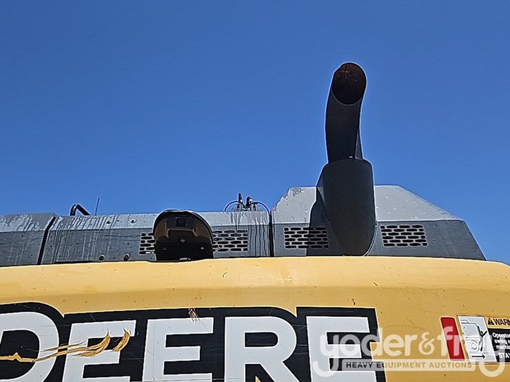 2019-deere-210g-image-51