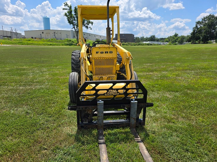 ford-tractor-image-38