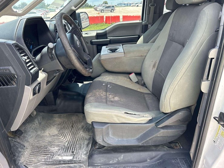2016-ford-f150-image-12
