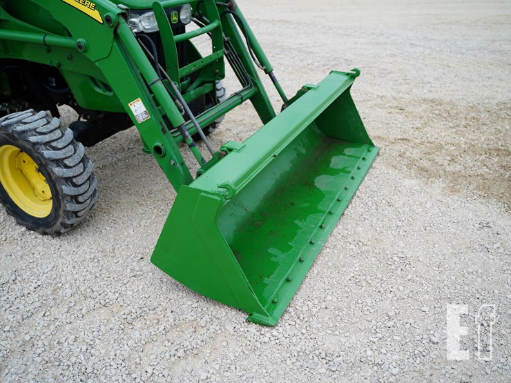 2007-john-deere-3320-image-18