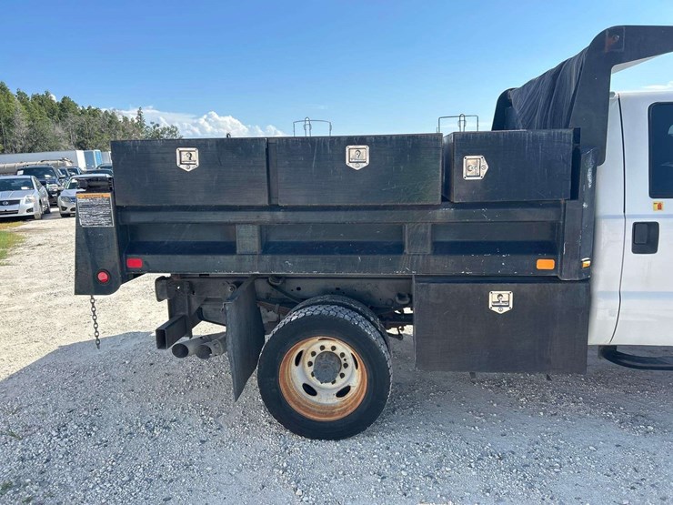 2015-ford-f550-image-18
