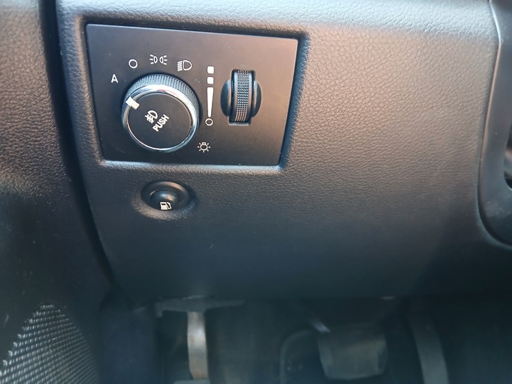 2011-jeep-grand-cherokee-image-36