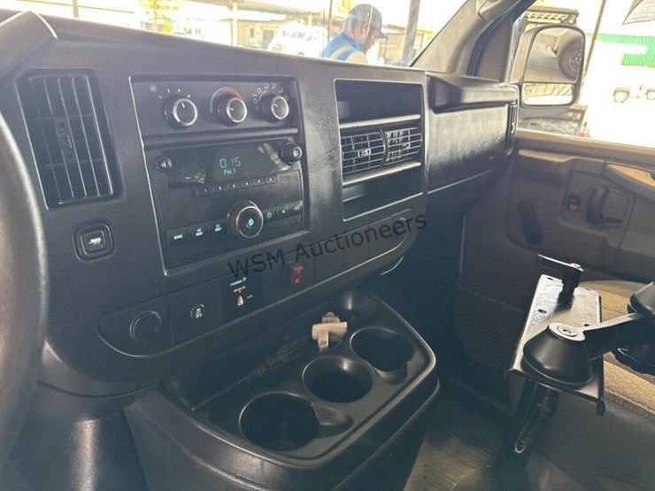 2013-chevrolet-express-2500-image-18