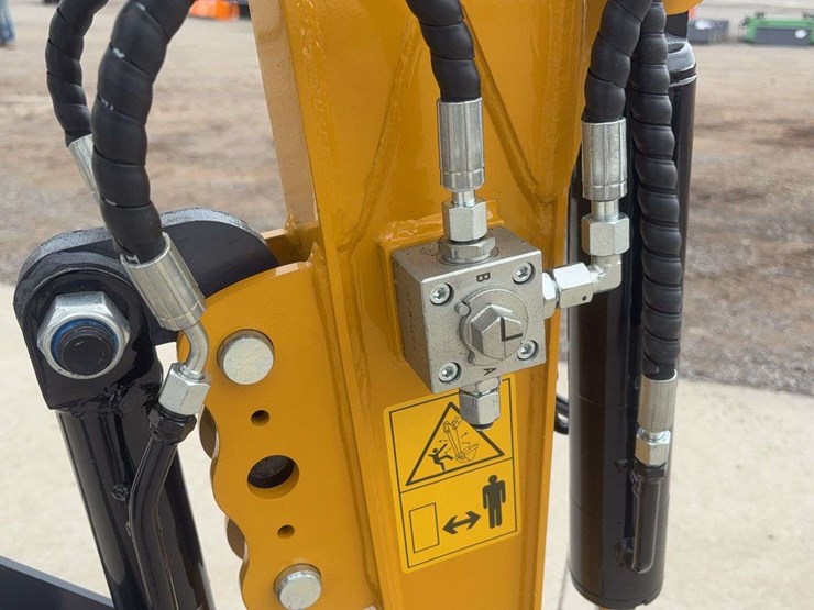 sdlanch-sdle20-mini-excavator-image-10