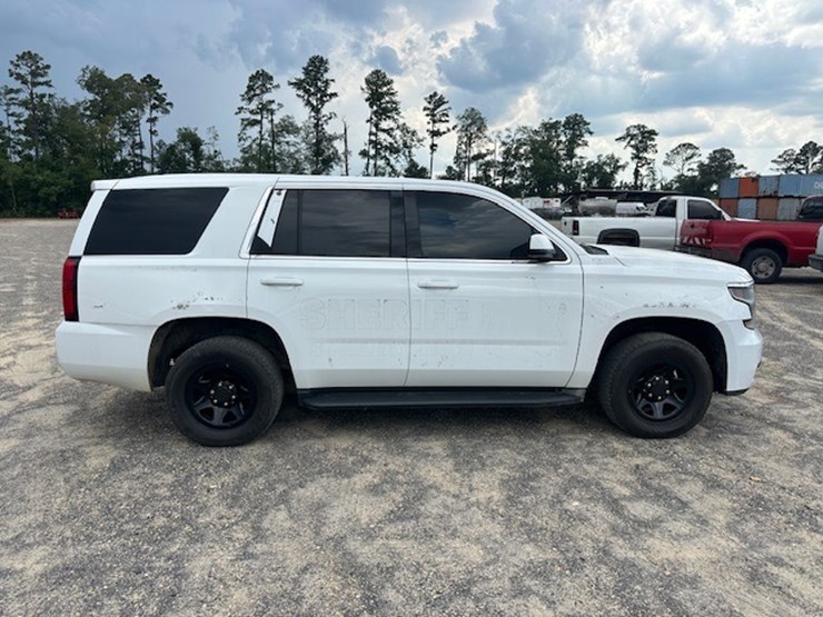 2015-chevrolet-tahoe-image-7