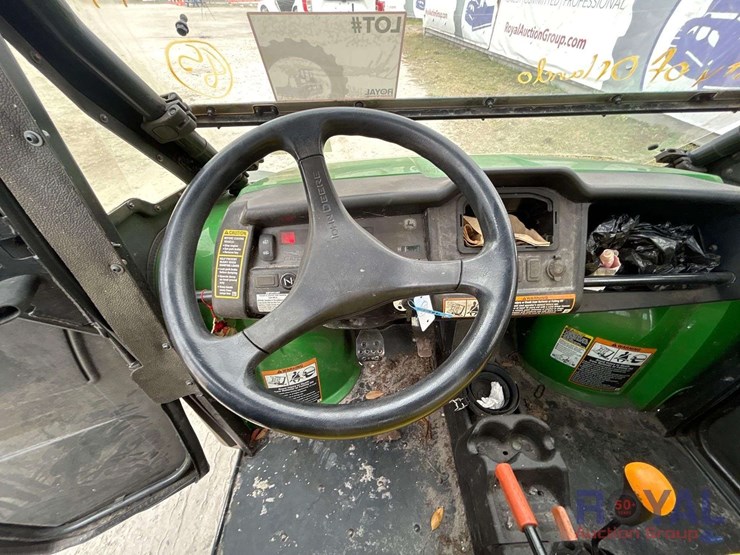2017-john-deere-gator-image-18