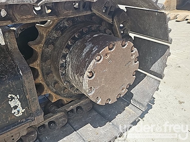 2019-deere-210g-image-15