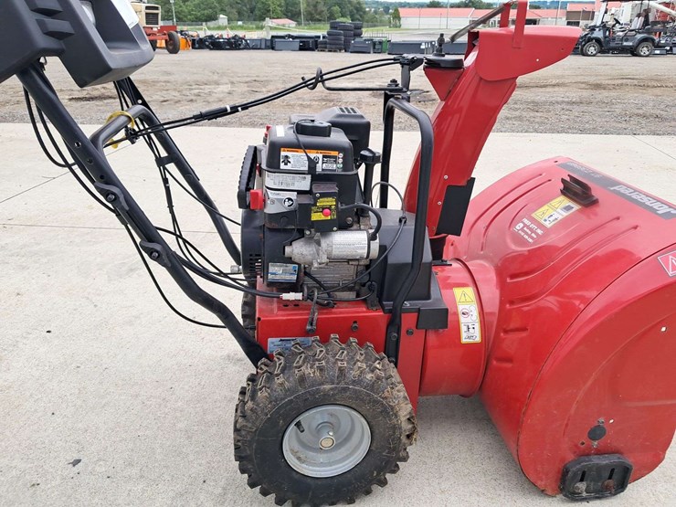 jonesered-st-2368e-walk-behind-snow-blower-image-8