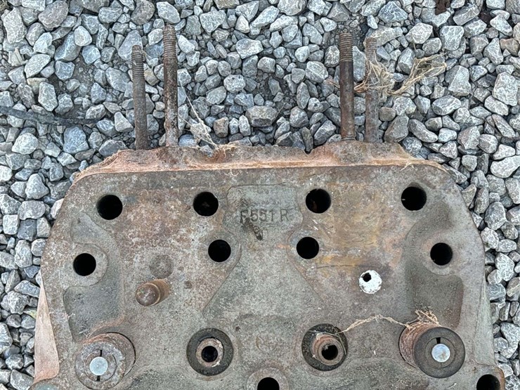 john-deere-model-g-head-image-2