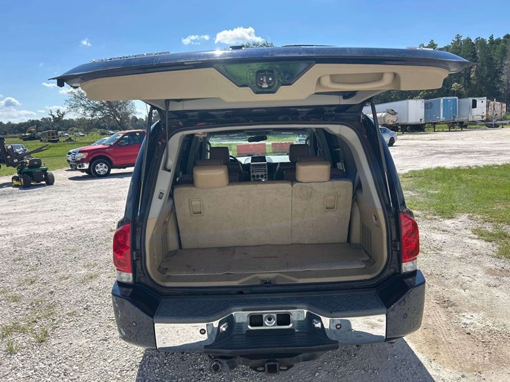 2007-nissan-armada-image-21