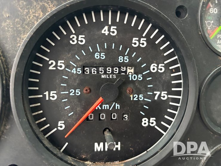 1996-mack-ch613-image-54