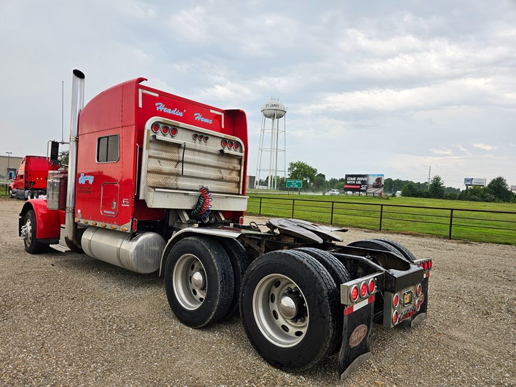 2003-peterbilt-379-image-14