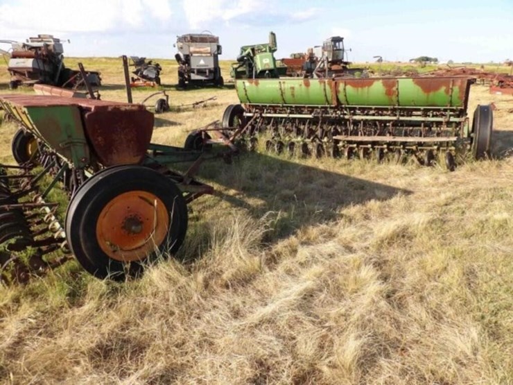 john-deere-double-drill-w/-attachment-image-10