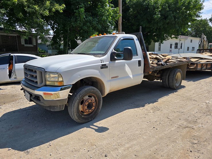 2004-ford-f550-image-2