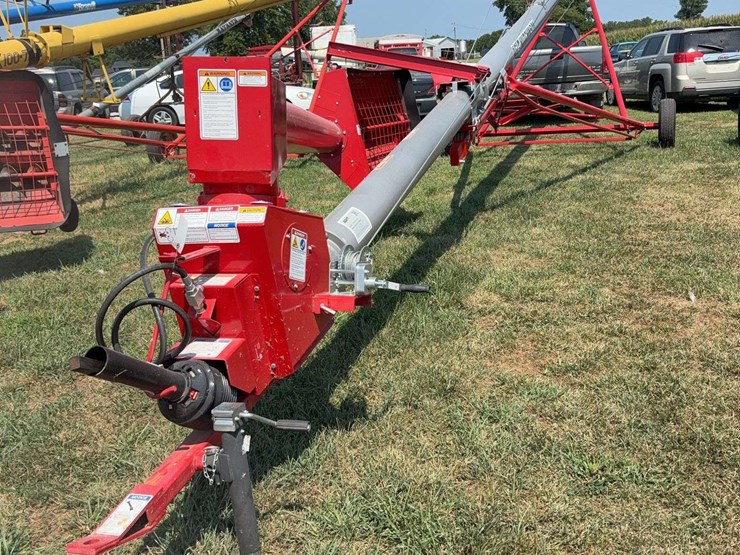 new-2023-agi-hutchinson-hx8-61-swing-away-auger,-540pto,-hyd-lift,-never-used-image-1