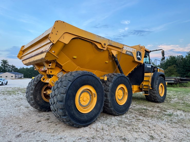 2022-deere-410e-image-5