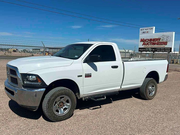2011-dodge-ram-2500-image-1