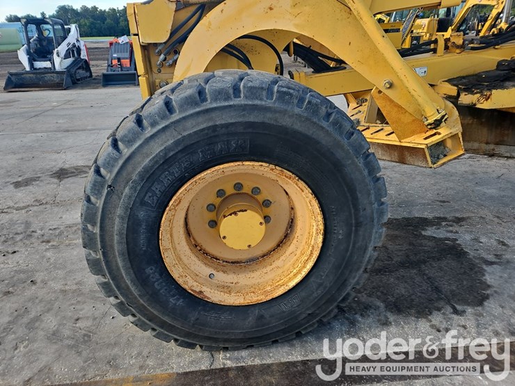 2005-volvo-g930-image-14