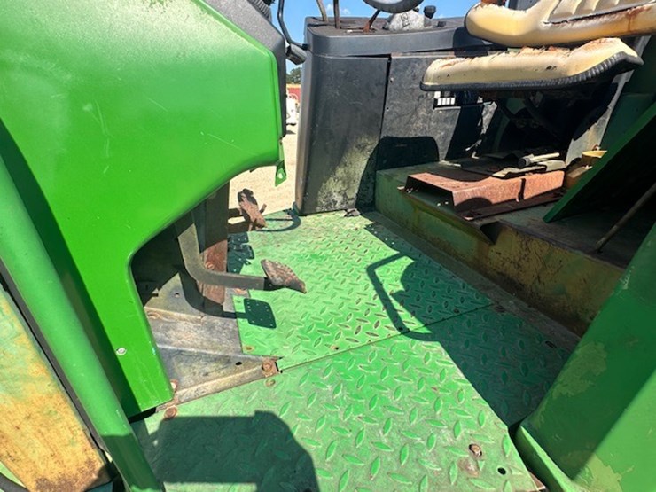 john-deere-6400-image-23