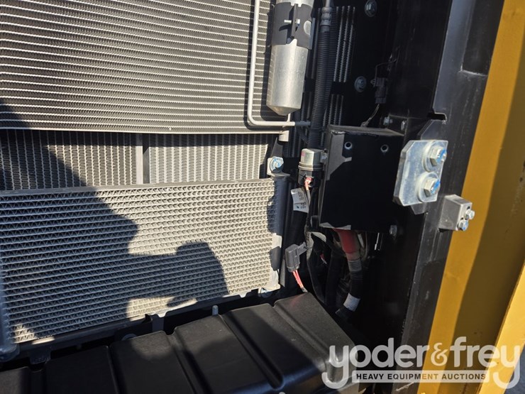 2022-deere-130g-image-55