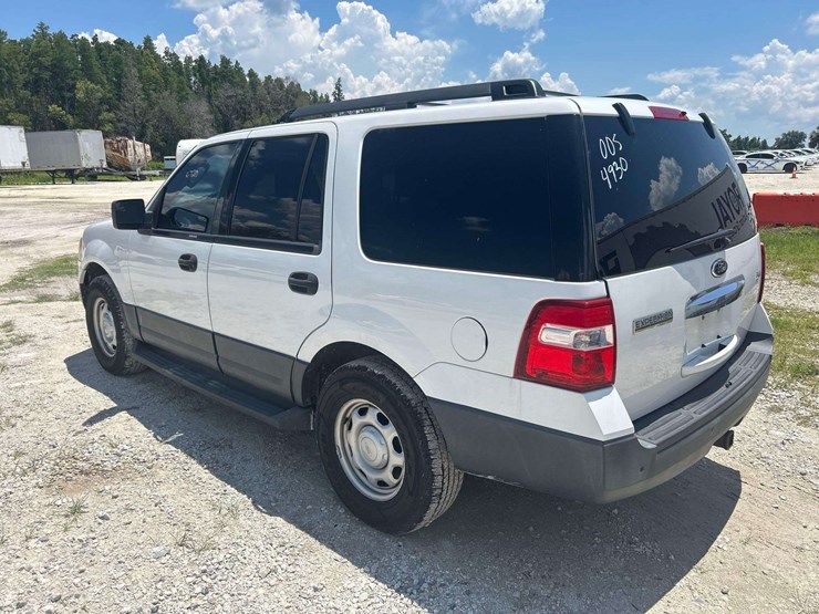 2012-ford-expedition-xlt-image-4