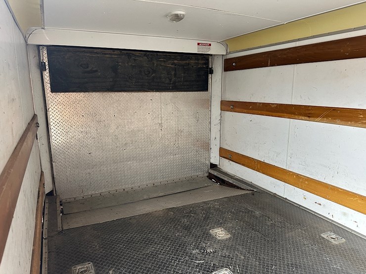 2008-haulmark-7x12-enclosed-trailer-image-9