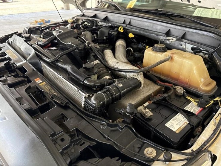 2016-ford-f550-image-15