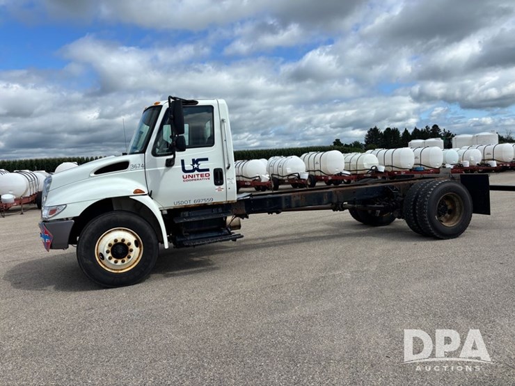 2007-international-durastar-4300-image-3